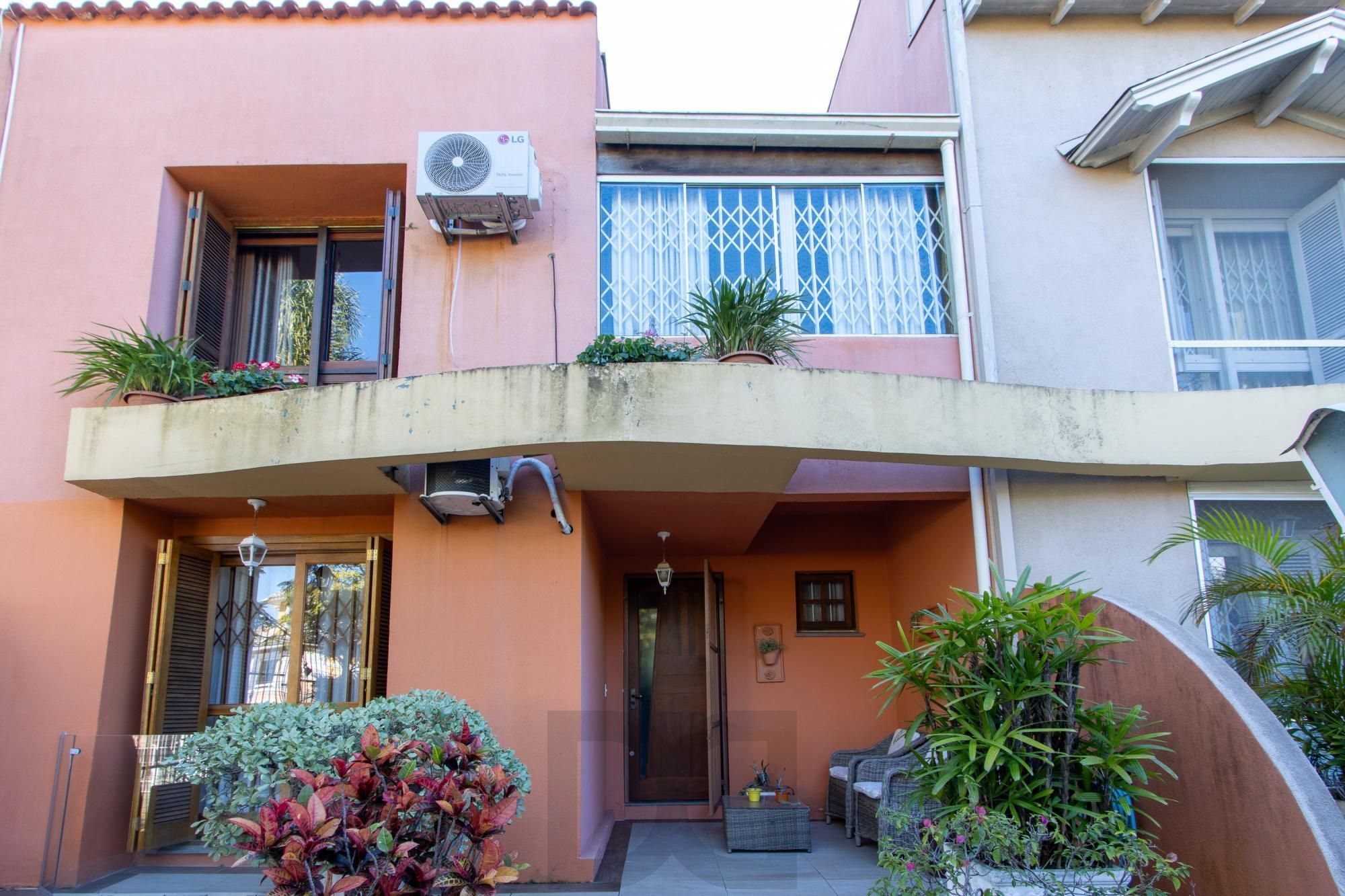 CASA EM CONDOMÍNIO NO BAIRRO IPANEMA — 4 DORMITÓRIOS (2 SUÍTES) — 2 VAGAS — foto 3