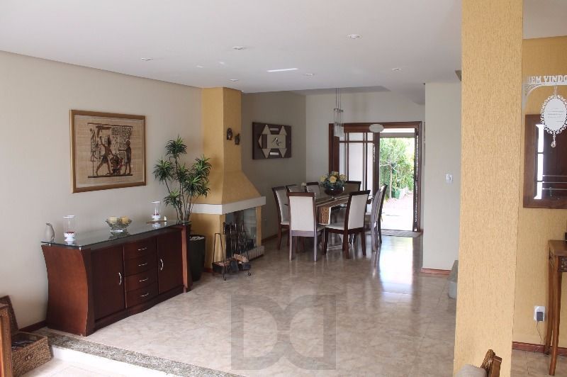 Casa para Venda - 290.67m², 4 dormitórios, sendo 1 suites, 4 vagas - Camaquã — foto 2