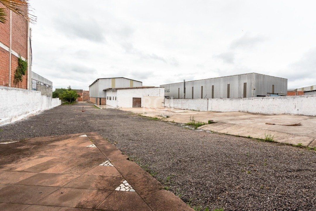 Pavilhão com área construída de cerca de 900m² — foto 43