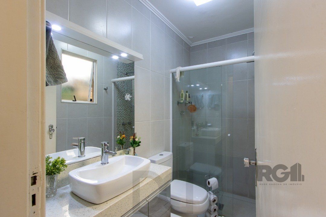 Espetacular 2 Casa Residencial de 5 Quartos e Piscina em Porto Alegre — foto 43