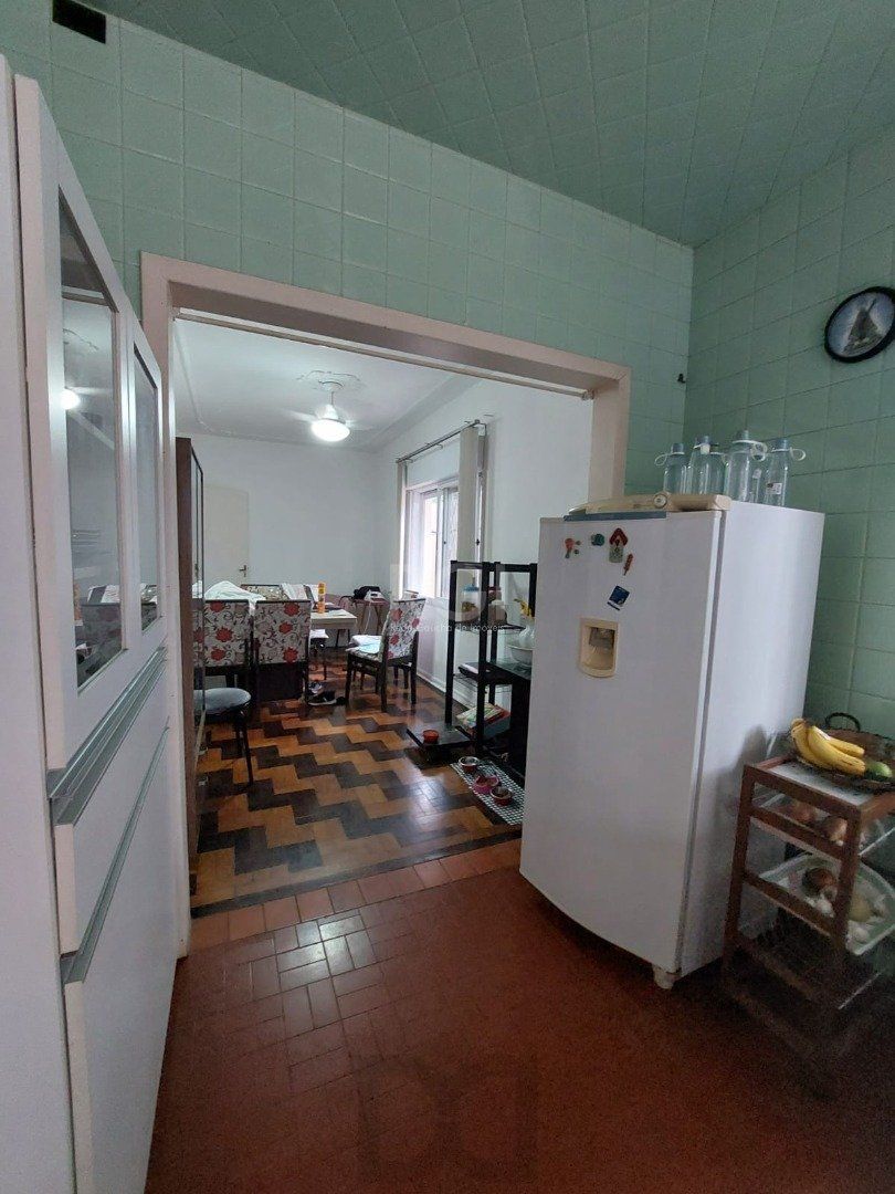 Casa para Venda - 184m², 3 dormitórios, sendo 1 suites, 4 vagas - Cristal — foto 8