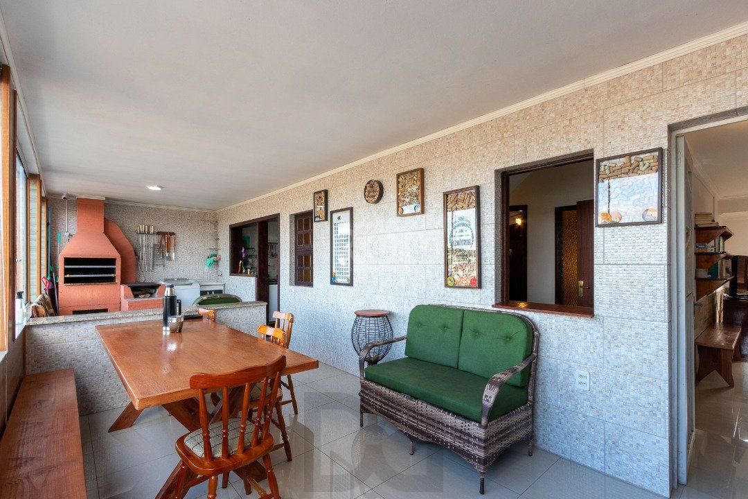 Casa para Venda - 300m², 5 dormitórios, 2 vagas - Cavalhada — foto 14