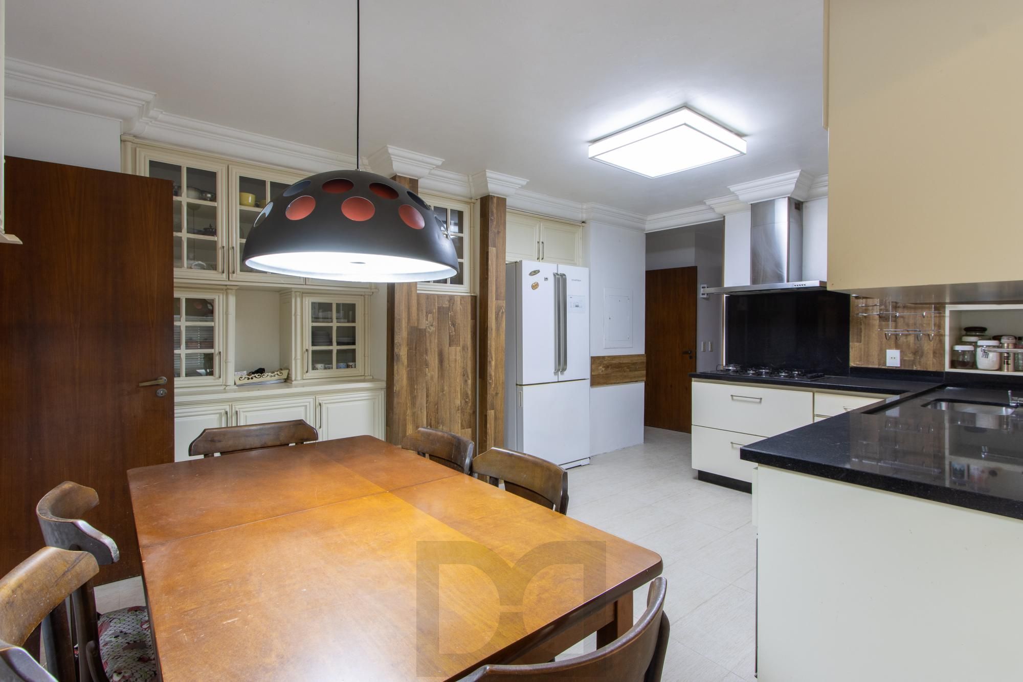 Excelente Casa em Condominio Fechado com 440,60m Dormitórios, sendo 2 Suítess — foto 24