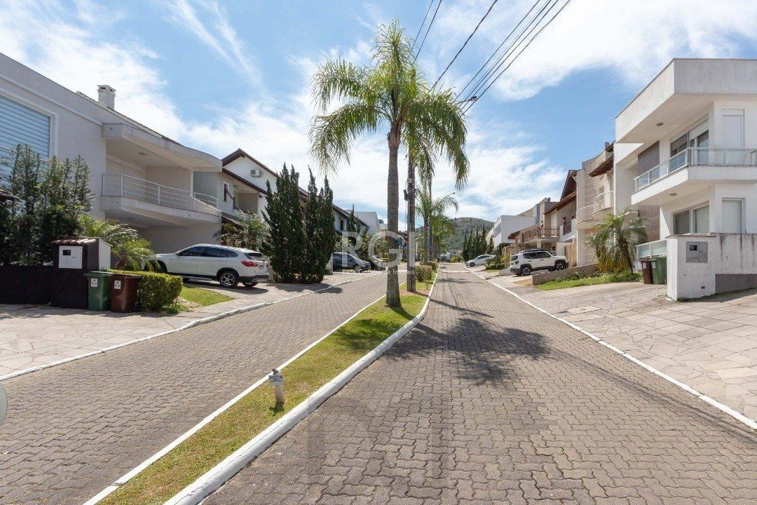 Casa para Venda com 4 dormitórios no bairro Hípica — foto 42