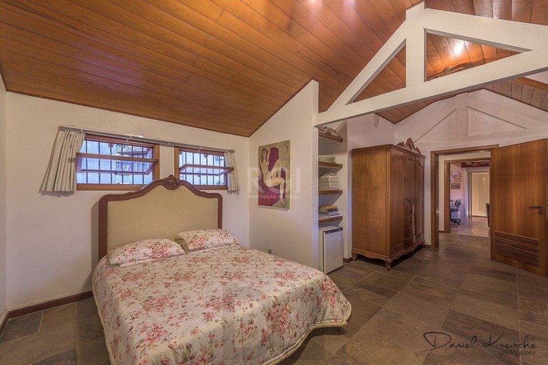 Casa para Venda - 418m², 5 dormitórios, sendo 1 suites, 6 vagas - Tristeza — foto 23