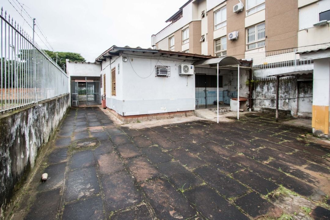 Casa para Venda - 200m², 3 dormitórios, 8 vagas - Cristal — foto 21
