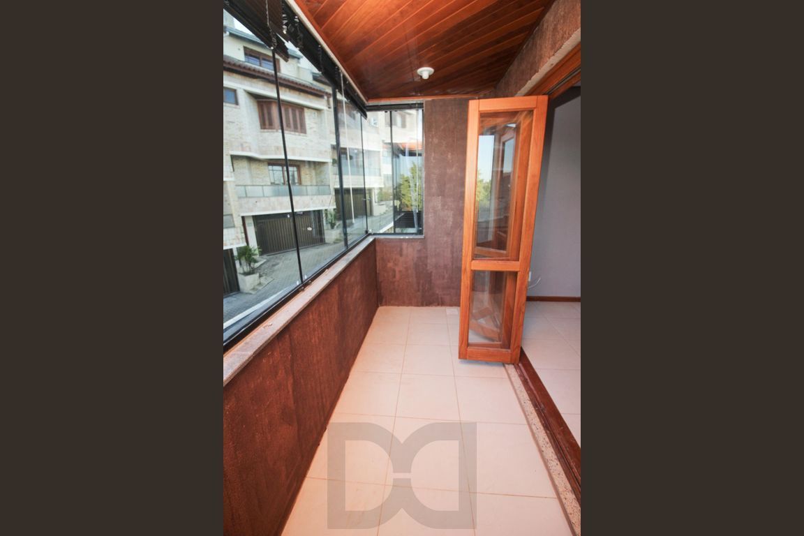 Apartamento de 2 dormitórios, 1 suíte, closet e 2 vagas de garagem . — foto 7