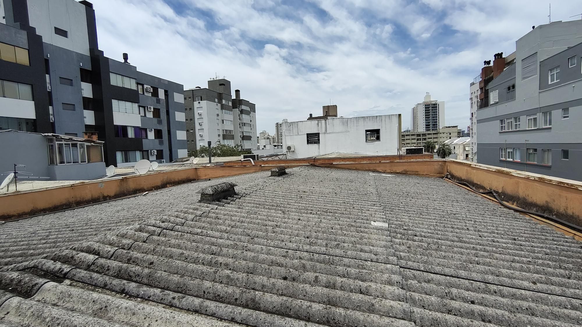 Prédio Comercial no bairro Menino Deus. — foto 16