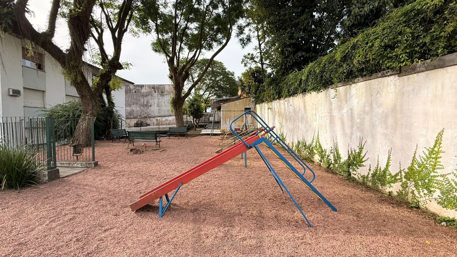 Apartamento reformando, 1 quarto, vaga coberta escriturada - Bairro Camaquã — foto 11