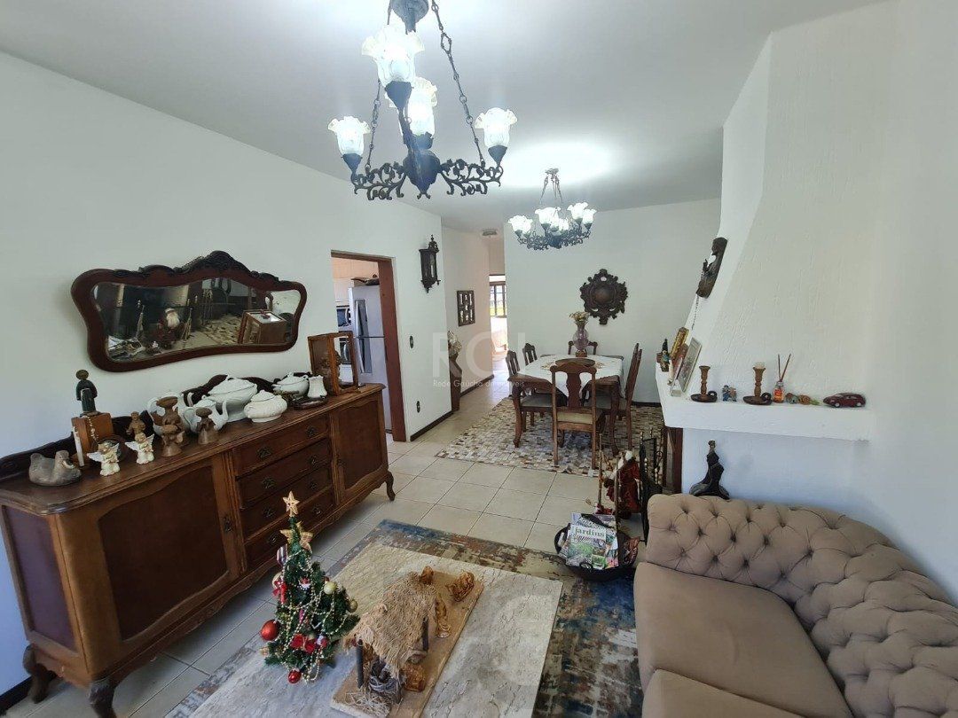 Casa em lindo terreno alto ao nível da rua medindo 10 × 32 onde consta uma residência térrea com 136m2 de área privativa, — foto 18
