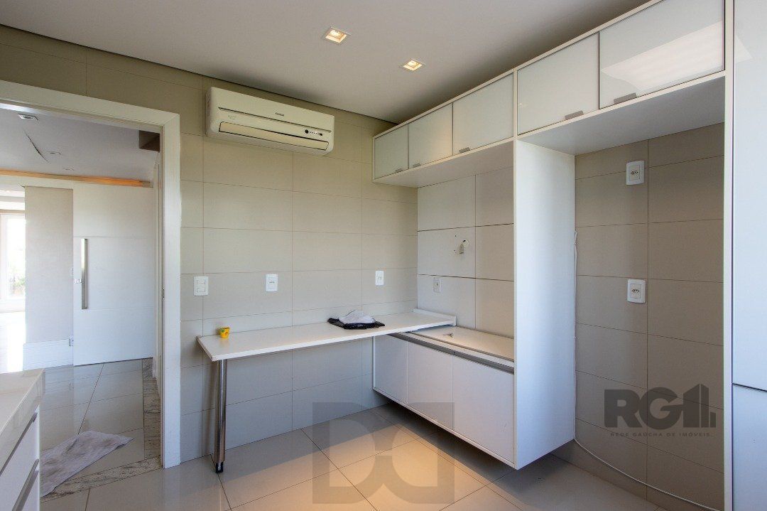 Casa Condominio para Venda - 384.33m², 3 dormitórios, sendo 1 suites, 3 vagas - Cristal — foto 17