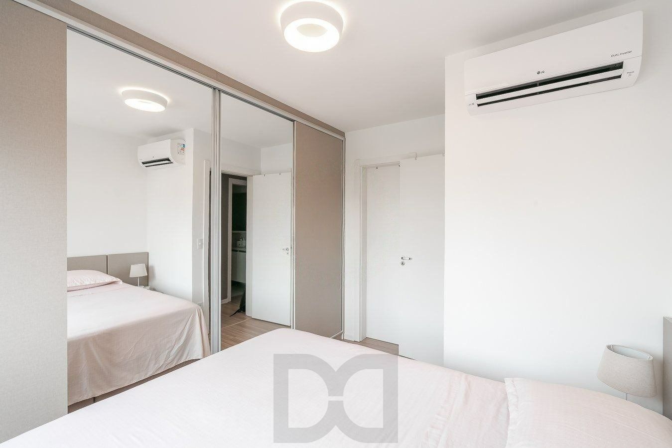 Impecável! 2 Dormitórios, Suíte, Mobiliado e Pronto para Morar — foto 10