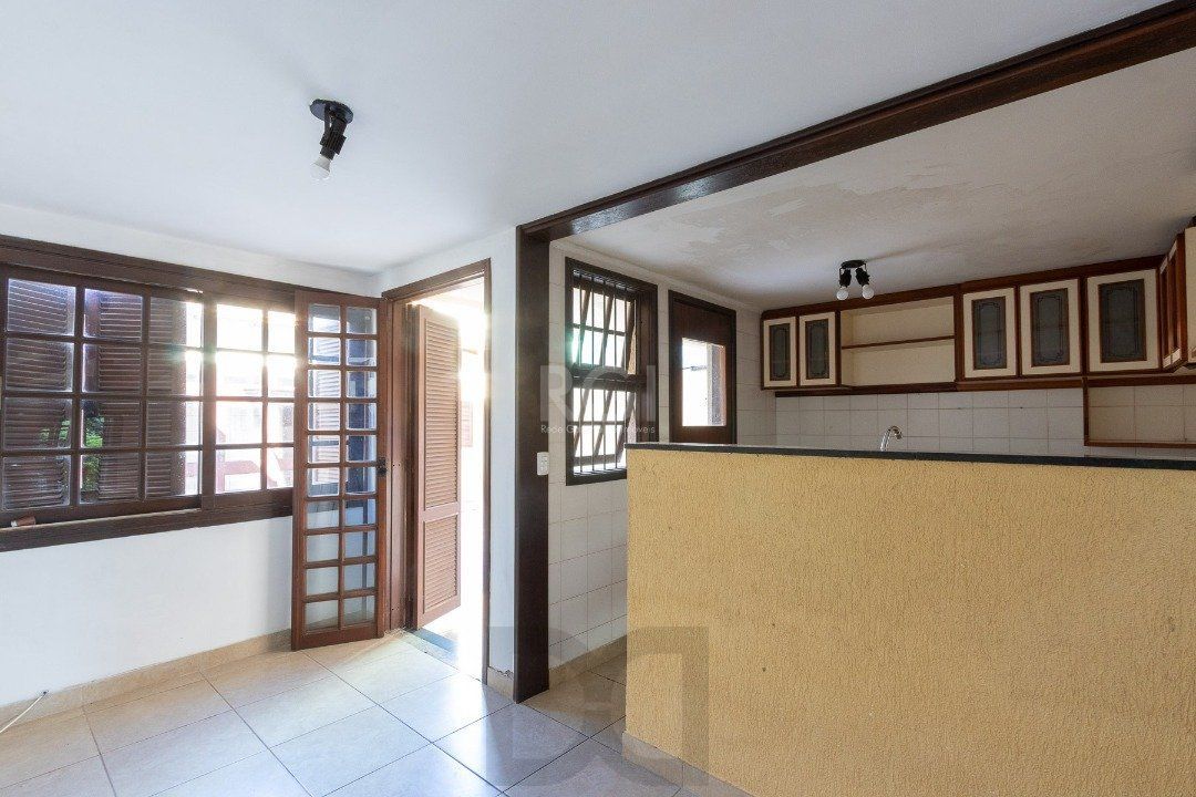 Casa para Venda - 280m², 3 dormitórios, sendo 1 suites, 2 vagas - Espirito Santo — foto 2