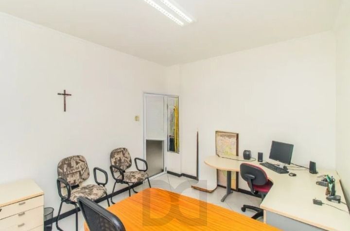 Excelente oportunidade para empresas e investidores! Prédio comercial moderno, amplo e muito bem localizado no bairro Menino Deus, oferecendo estrutura completa para diferentes tipos de negócios. — foto 27