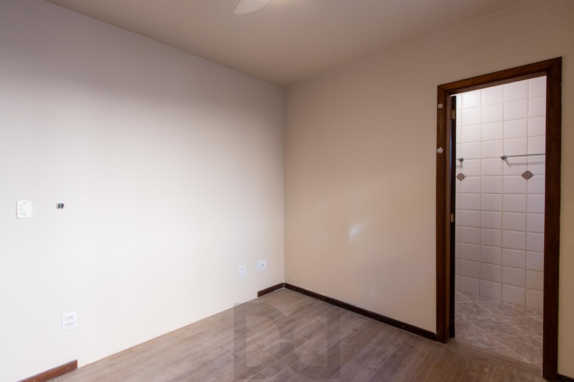 Casa 3 dormitórios, 1 suíte, 2 vagas - Bairro Camaquã — foto 29