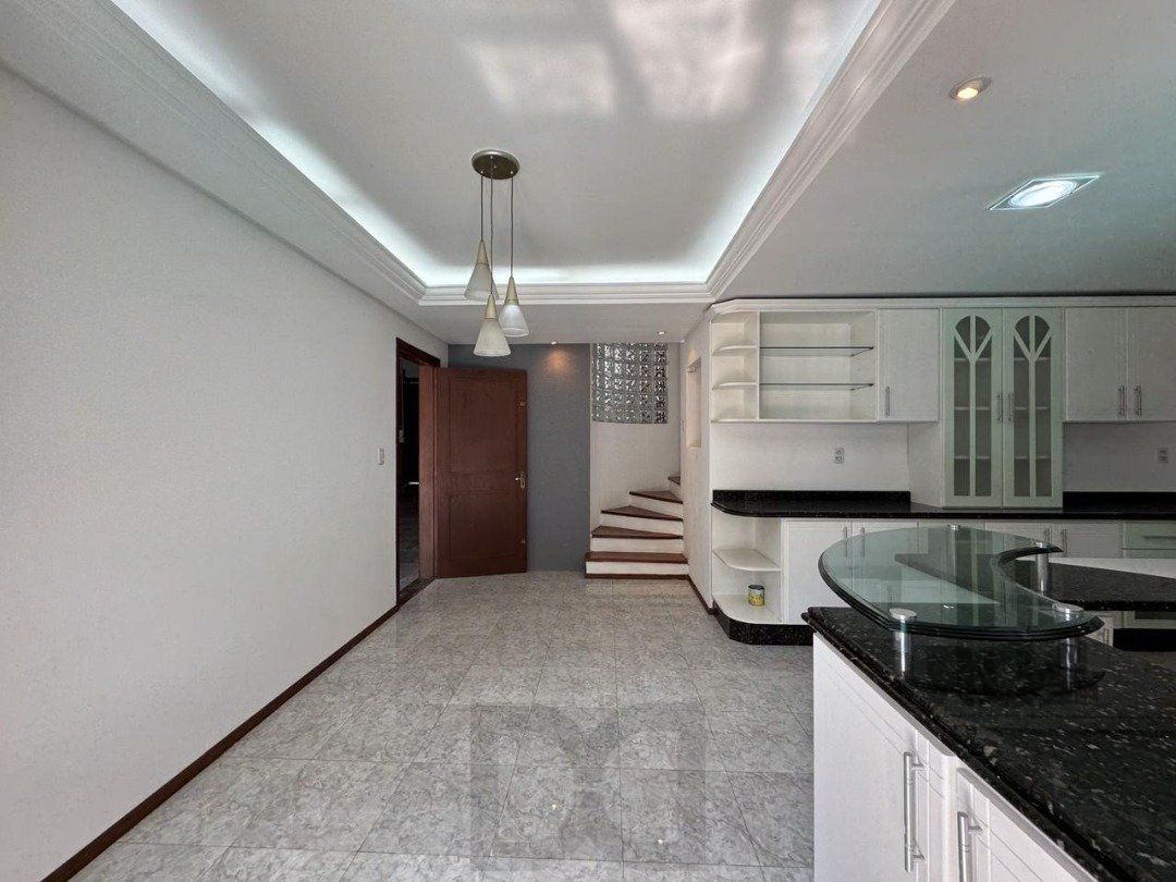 Com 4 suítes espaçosas, incluindo uma master com closet, — foto 46