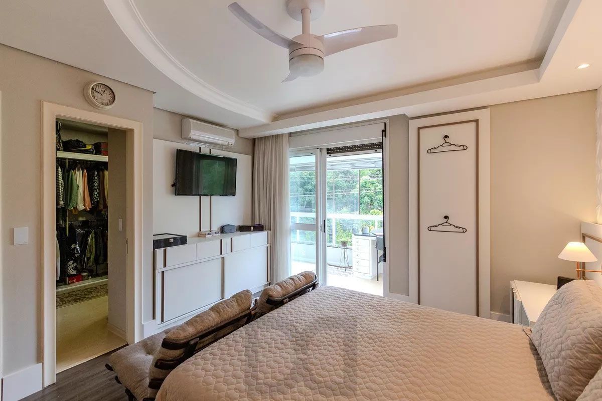 Apartamento com 3 dormitórios, 2 vagas e 231.61m² - Bairro Menino Deus — foto 30