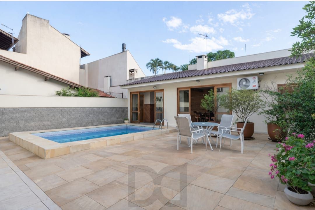Casa à venda com 5 dormitórios, 392m² e 4 vagas no bairro Vila Assunção, Zona Sul de Porto Alegre — foto 3