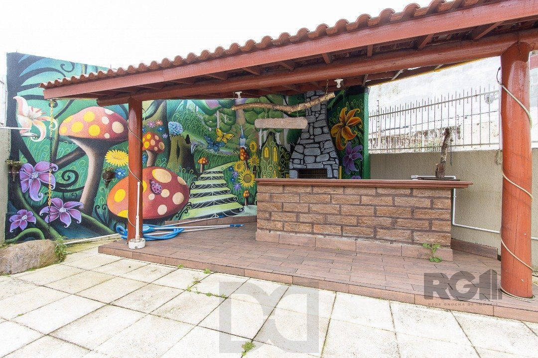 Casa de alvenaria, 3 dormitórios, 1 suíte e pátio com piscina, bairro Espírito Santo. — foto 23