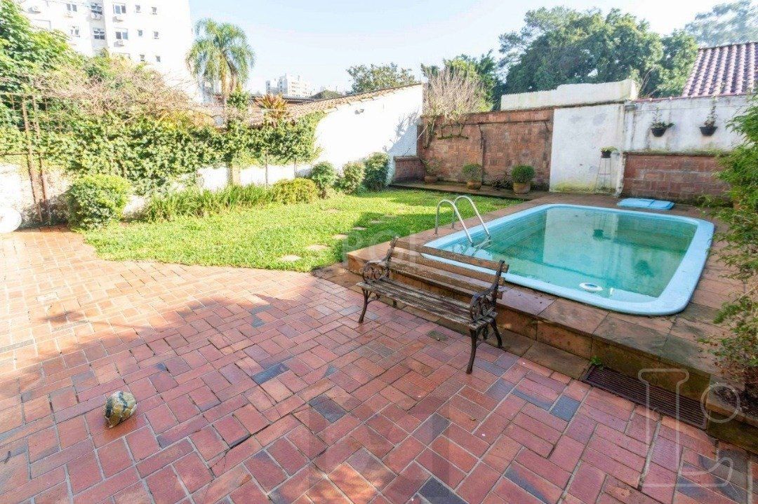 Casa para Venda - 349m², 4 dormitórios, sendo 1 suites, 3 vagas - Tristeza — foto 42