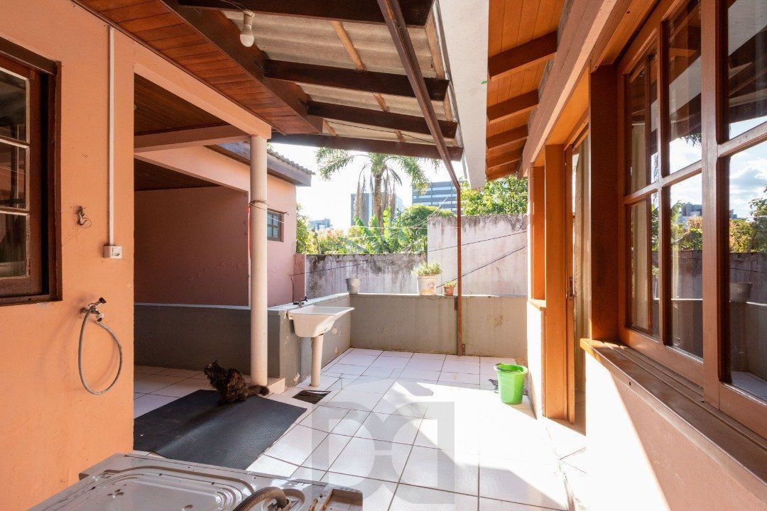Casa para Venda - 240m², 6 dormitórios, sendo 3 suites, 2 vagas - Glória — foto 15
