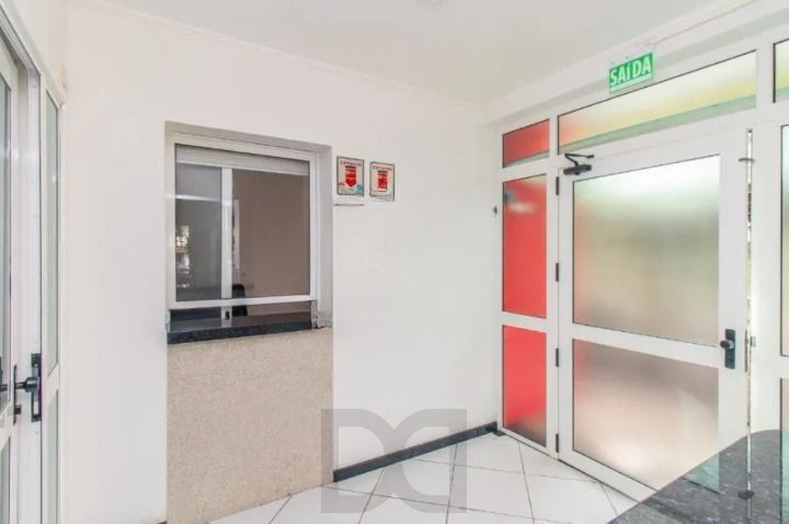Excelente oportunidade para empresas e investidores! Prédio comercial moderno, amplo e muito bem localizado no bairro Menino Deus, oferecendo estrutura completa para diferentes tipos de negócios. — foto 8