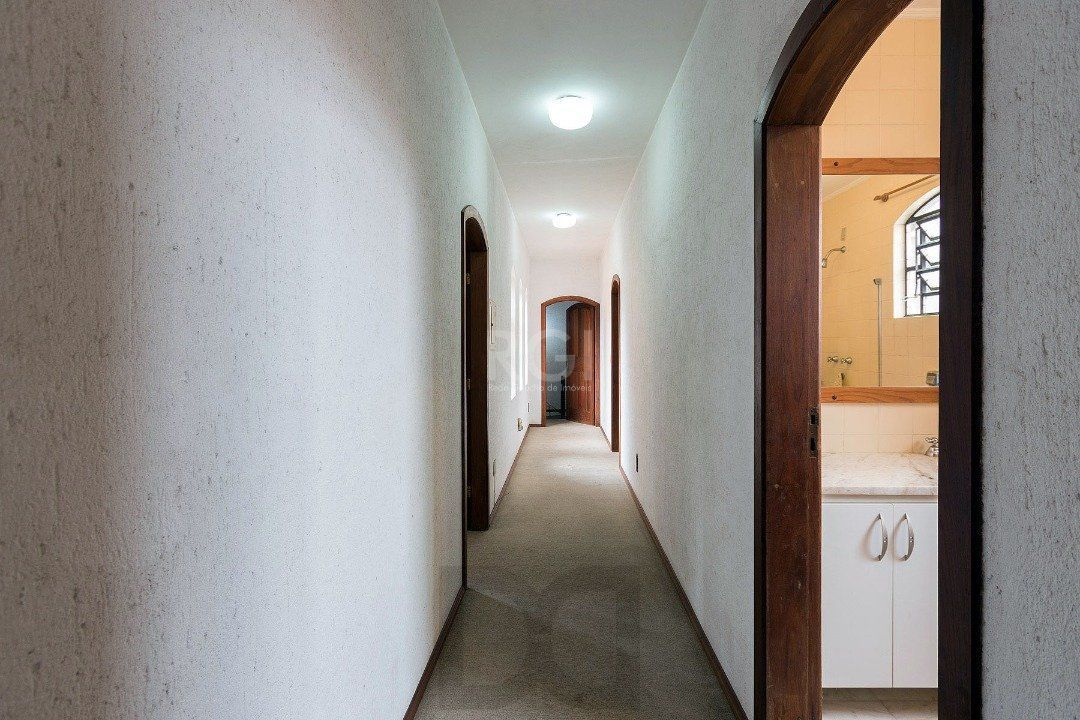 Casa para Venda - 430m², 4 dormitórios, sendo 1 suites, 5 vagas - Cristal — foto 34