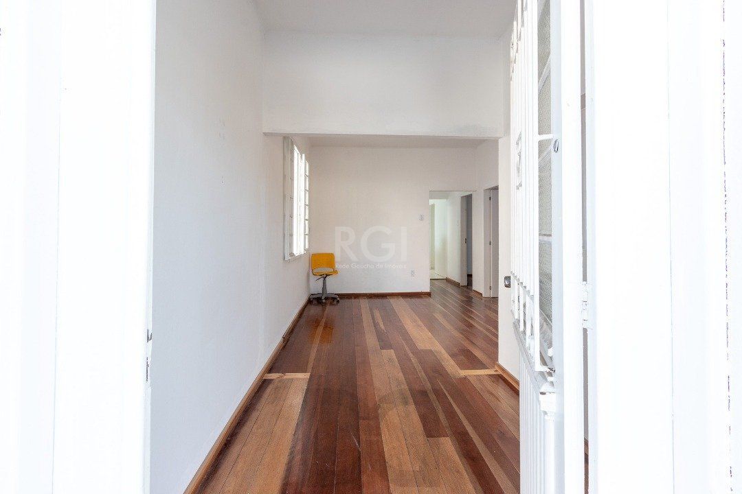 Casa para Venda - 180.2m², 3 dormitórios, 3 vagas - Medianeira — foto 3