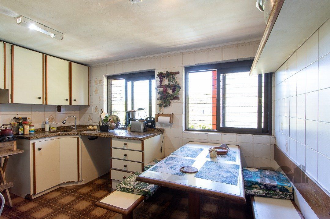 Casa para Venda - 572m², 5 dormitórios, sendo 1 suites, Cavalhada — foto 34
