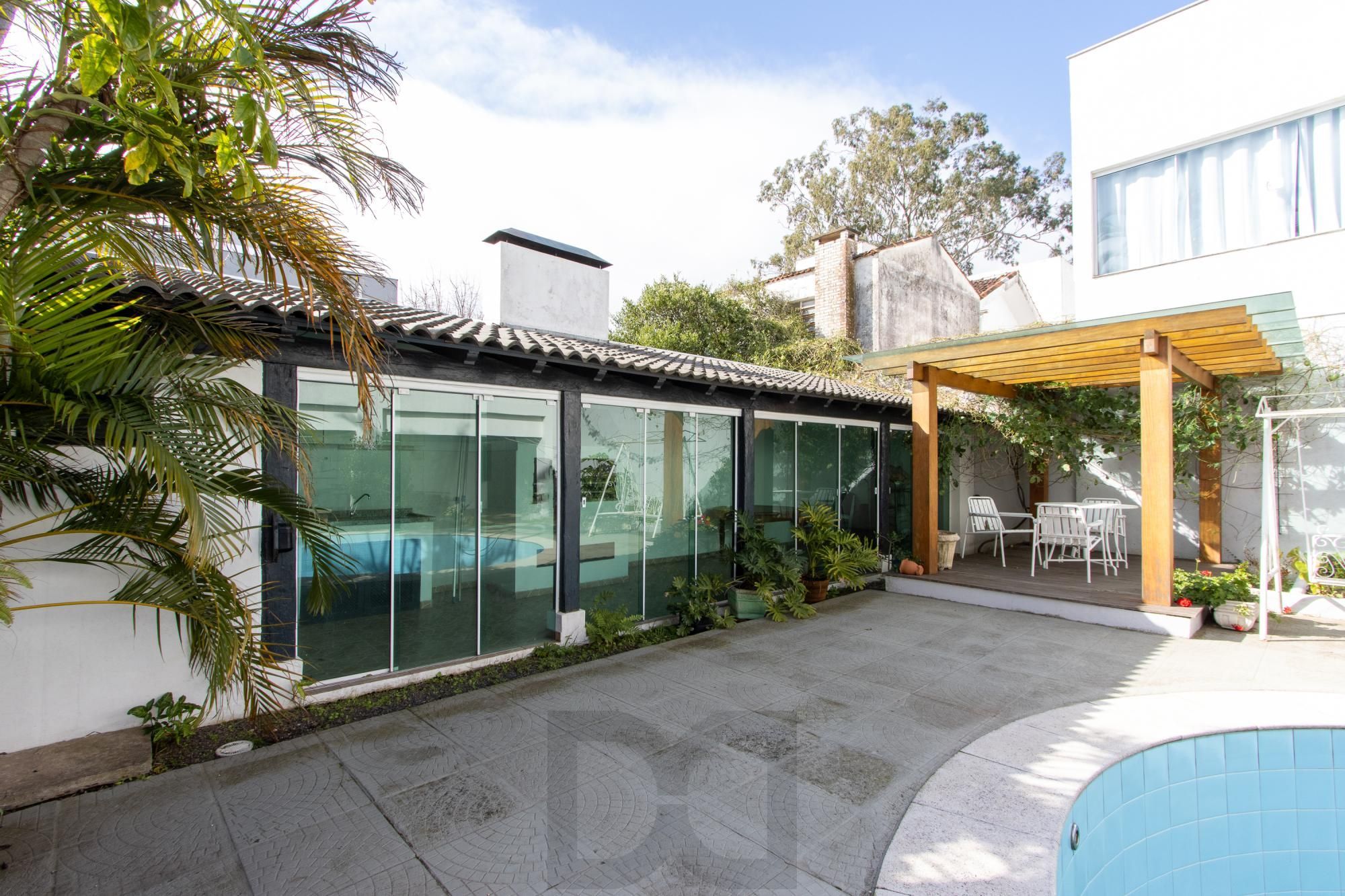 Casa com piscina Bairro Cristal — foto 47