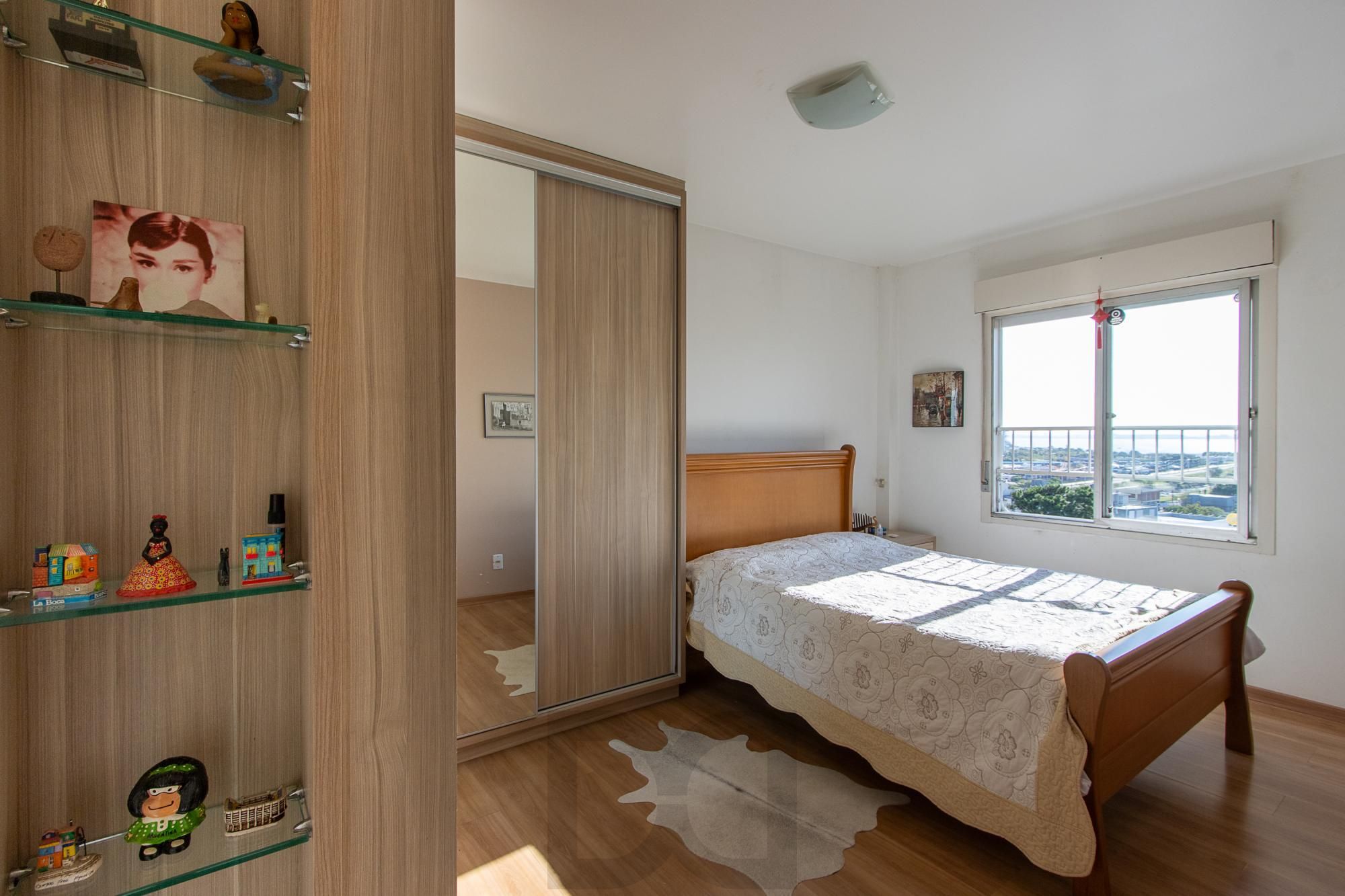Lindo apartamento locado, mobiliado, andar alto com vista para o Rio, 2 quartos - Bairro Cristal — foto 20
