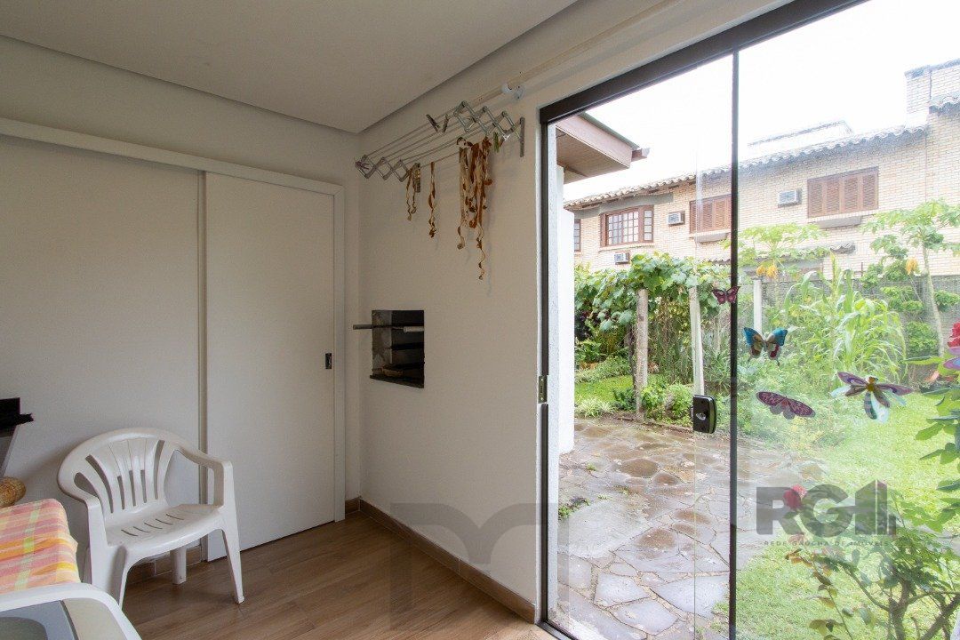 Casa térrea, 3 quartos, edícula, com 2 suites, pátio - Bairro Guarujá — foto 32
