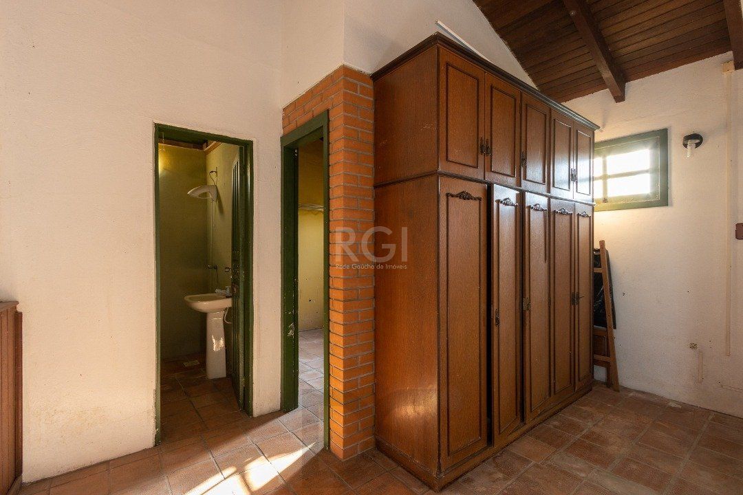 Casa para Venda - 244m², 3 dormitórios, sendo 1 suites, 2 vagas - Guarujá — foto 38