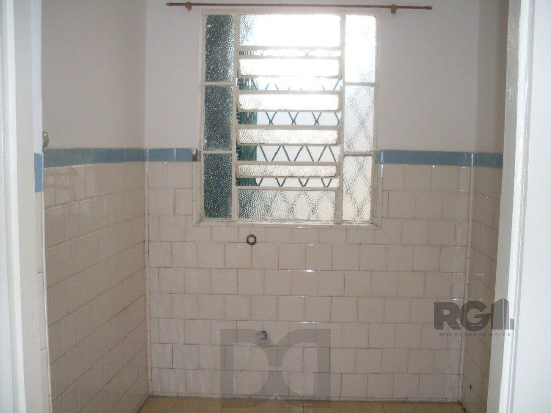 Casa comercial térrea na Av. Aparício Borges - Bairro Teresópolis — foto 16