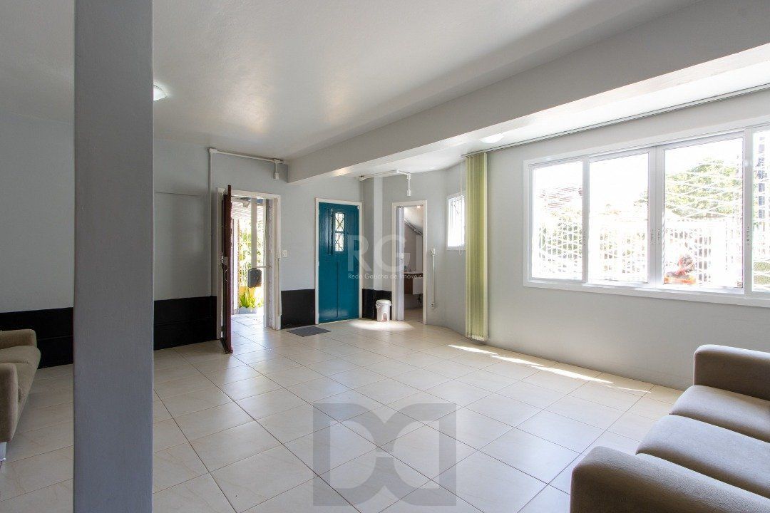 Sobrado à venda no Bairro Medianeira, reformado, 3 quartos, lareira, churrasqueira, 3 vagas — foto 36