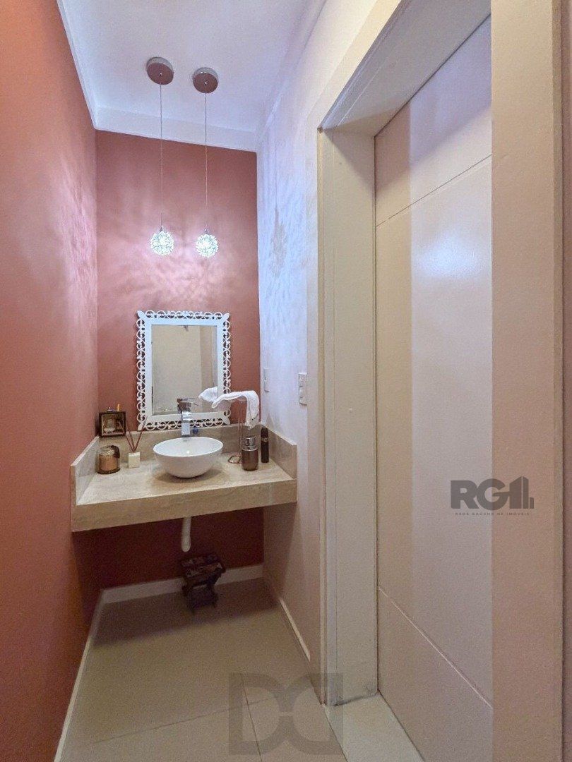 Casa em condomínio com pátio, piscina, 3 suítes e 2 vagas — foto 19