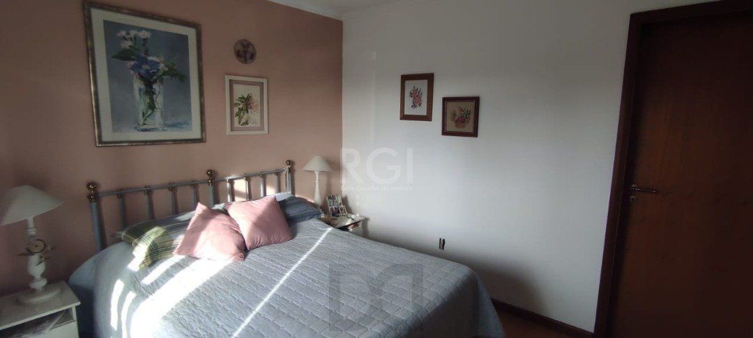 Casa para Venda - 250m², 3 dormitórios, sendo 1 suites, 2 vagas - Ipanema — foto 9