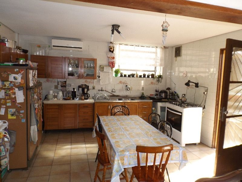 Casa para Venda - 250m², 3 dormitórios, sendo 3 suites, 7 vagas - Medianeira — foto 26