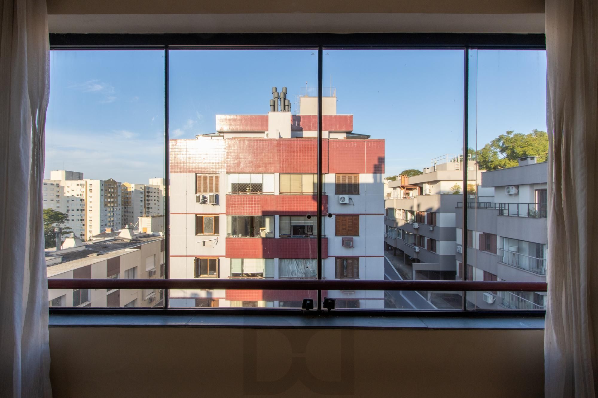 COBERTURA 2 QUARTOS, 2 VAGAS INDIVIDUAIS ESCRITURADAS, ELEVADOR - BAIRRO SANTO ANTONIO — foto 4