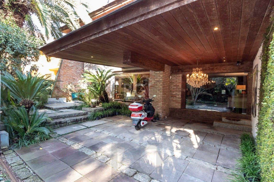 Casa para Venda - 418m², 4 dormitórios, sendo 1 suites, 2 vagas - Jardim Isabel — foto 1