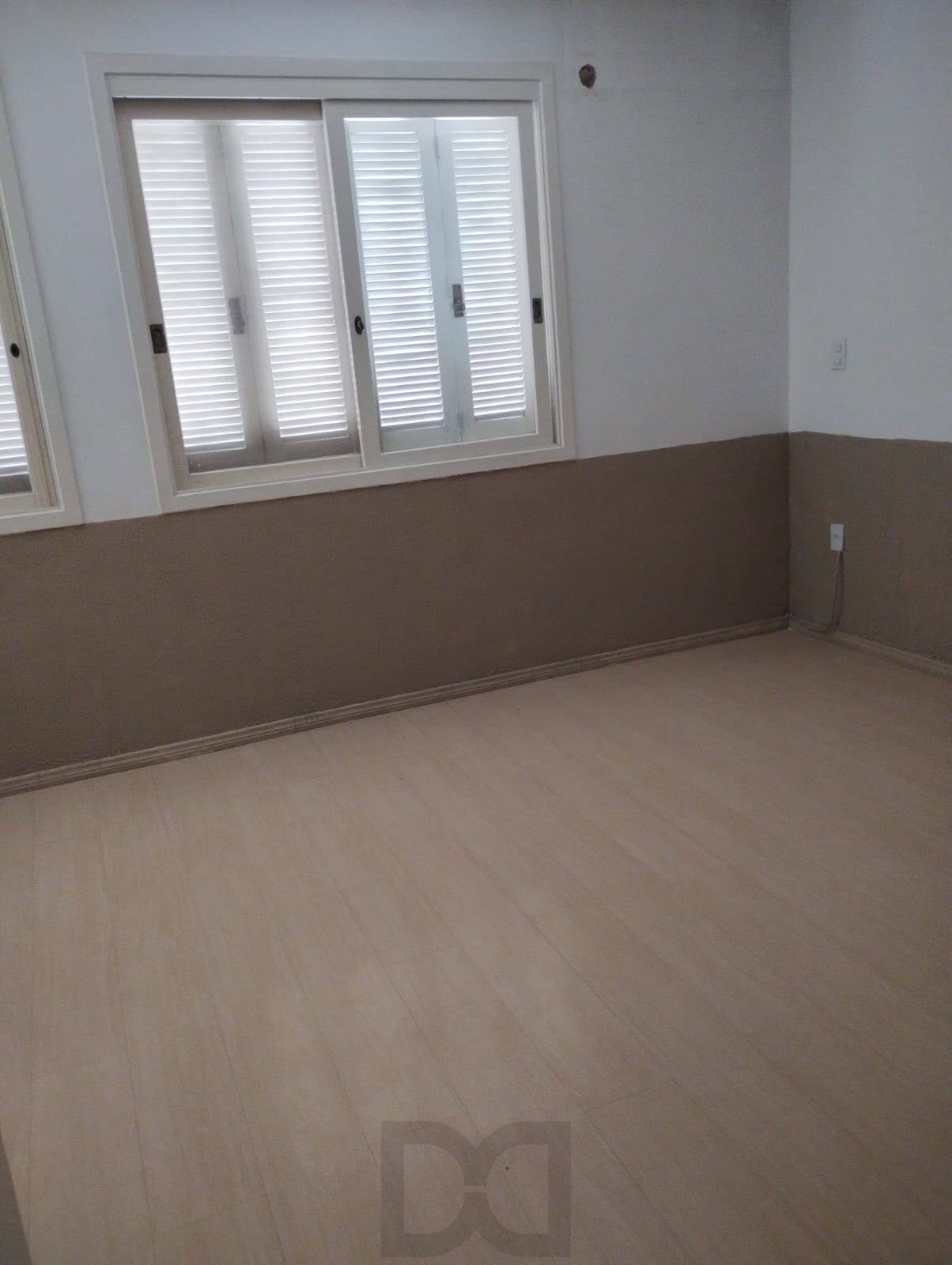 Excelente Casa com 03 suítes + Apto nos fundos com 01 Dor. Garagem 3 carros — foto 17