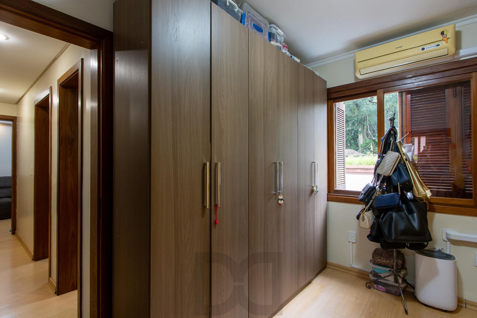 Apartamento de 3 dormitórios, 1 suíte e 3 vagas no bairro Ipanema. — foto 19