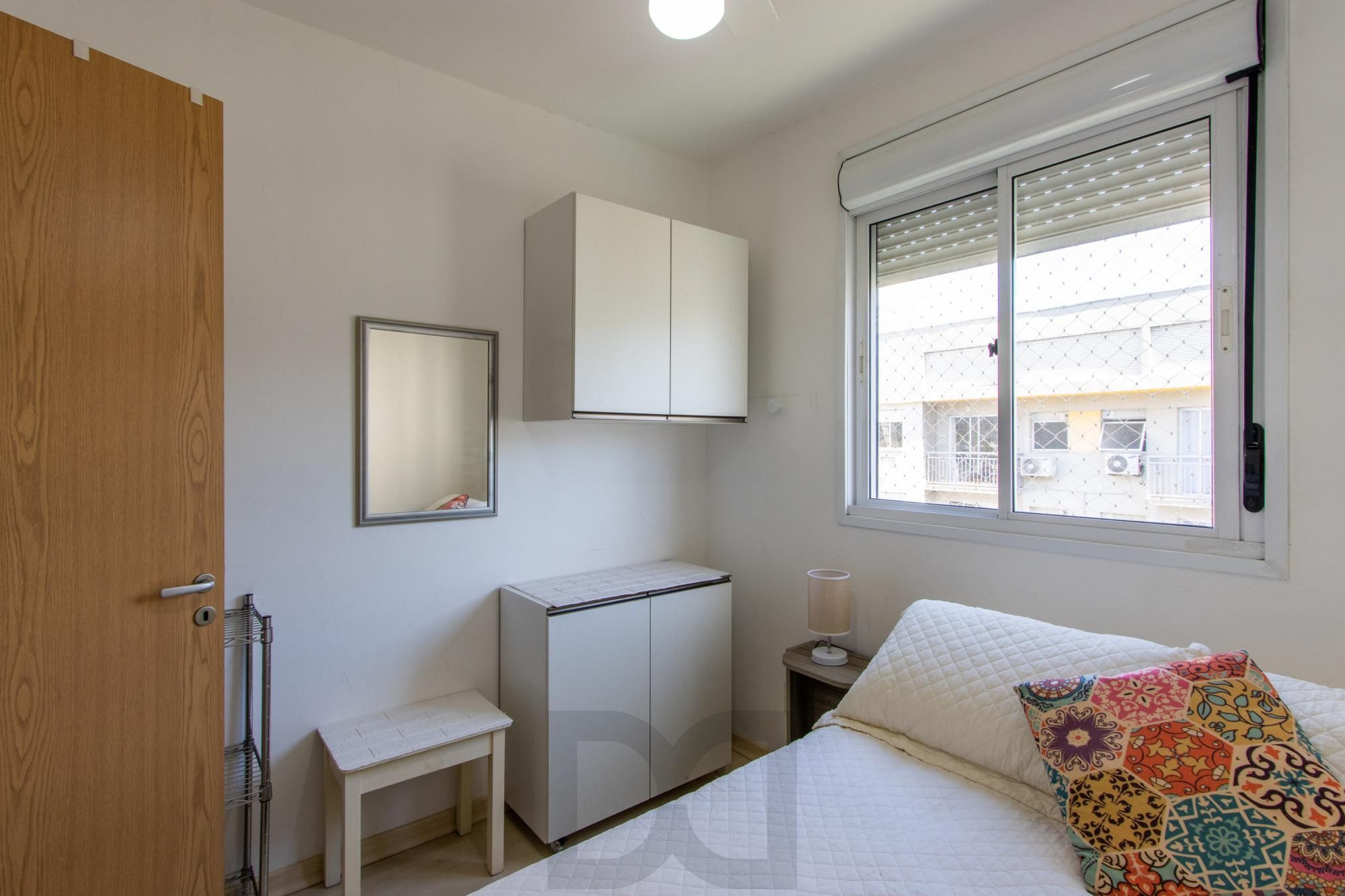 Apto 2 dorm na Tristeza desocupado — foto 16