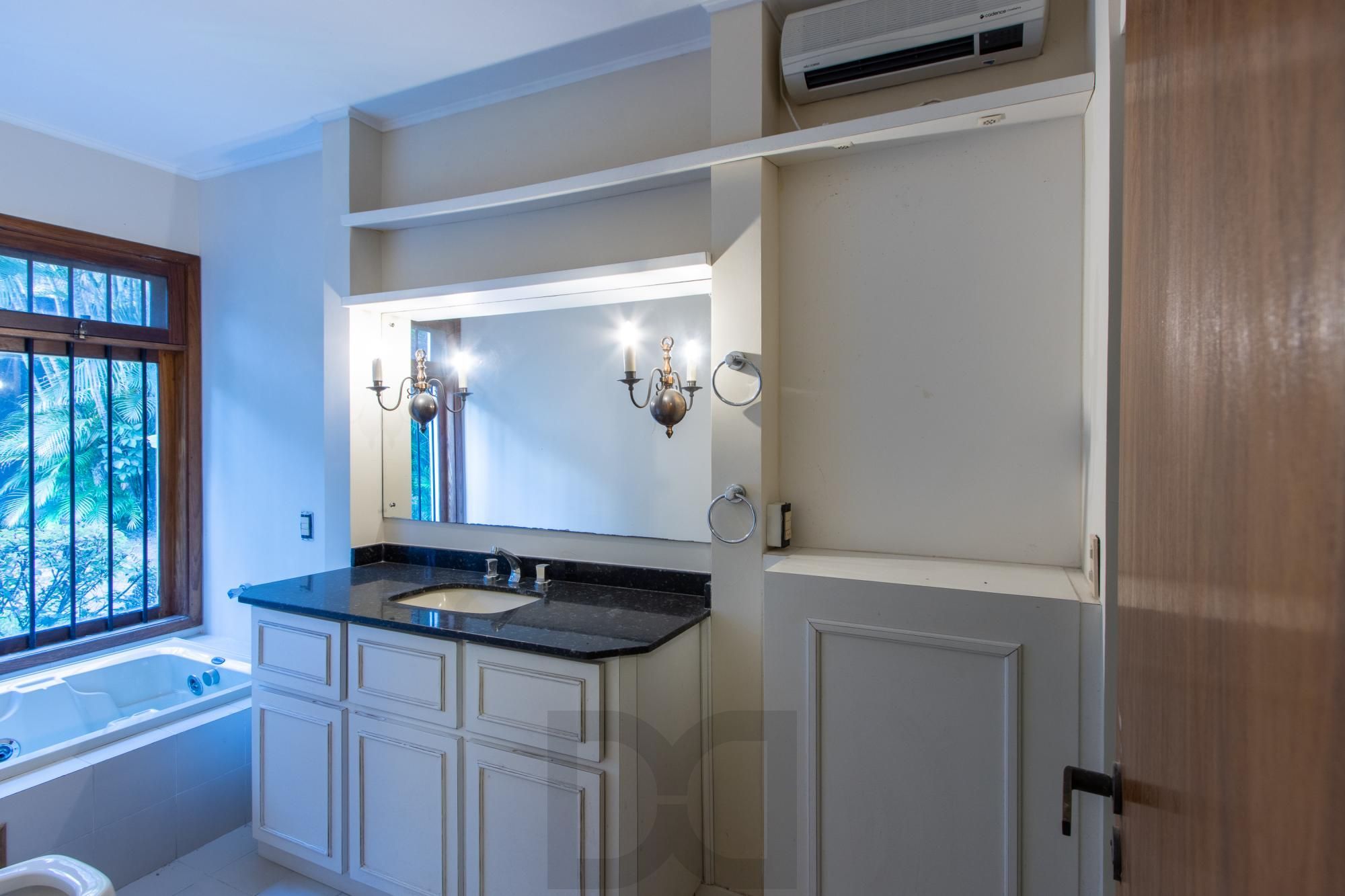 Excelente Casa em Condominio Fechado com 440,60m Dormitórios, sendo 2 Suítess — foto 12
