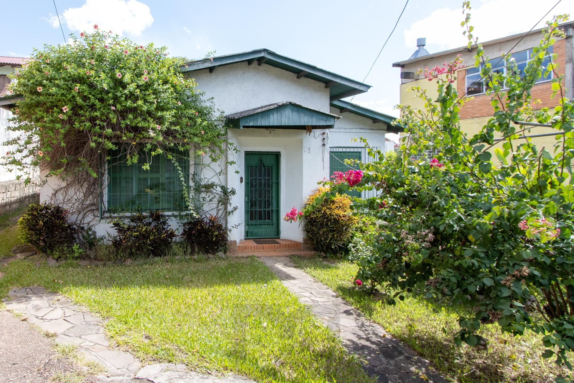 Casa para Venda - 300m², 3 dormitórios, Medianeira — foto 1