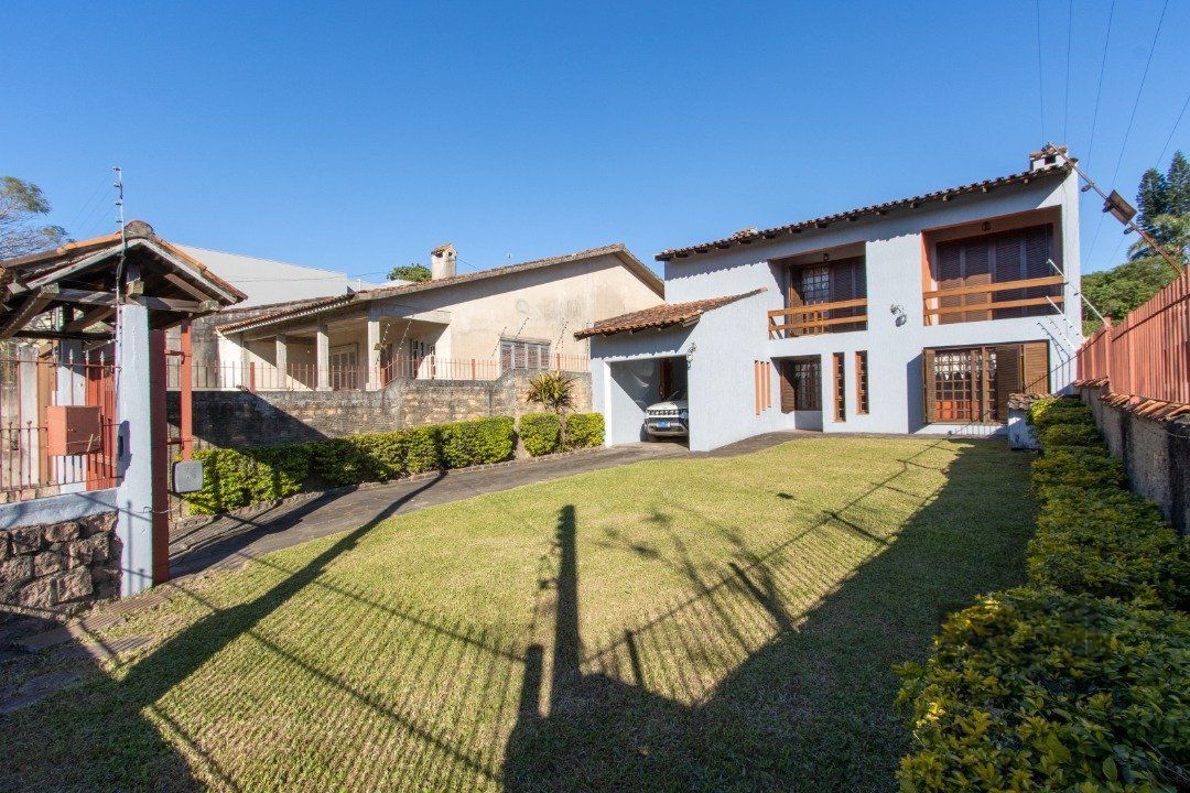 Casa para Venda - 300m², 3 dormitórios, sendo 1 suites, 4 vagas - Tristeza — foto 1