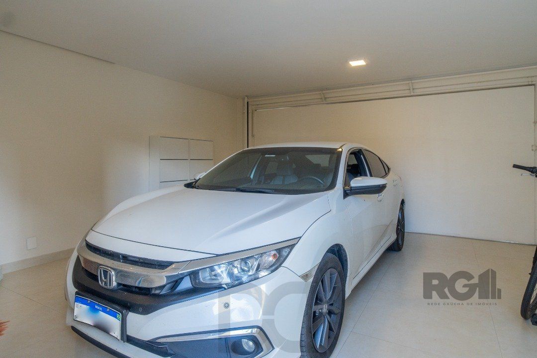 Casa semimobiliada e possui 3 suítes (sendo 1 delas master com closet e hidro) — foto 50