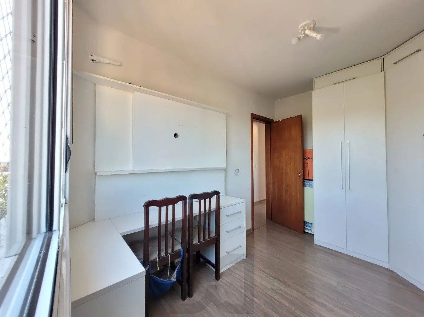Apartamento com 3 dormitórios com 71m², vaga dupla no bairro Medianeira — foto 14
