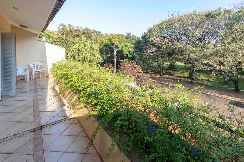 Casa para Venda - 420m², 5 dormitórios, sendo 2 suites, 6 vagas - Nonoai — foto 31