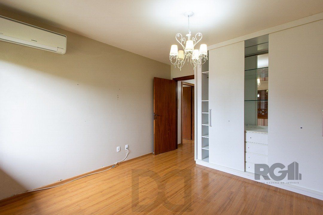 Casa de alvenaria, 3 dormitórios, 1 suíte e pátio com piscina, bairro Espírito Santo. — foto 31